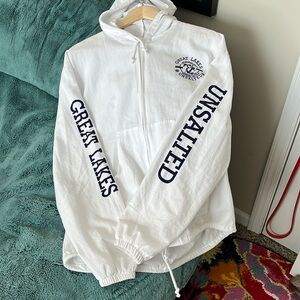 Unisex 100% cotton light windbreaker medium size.